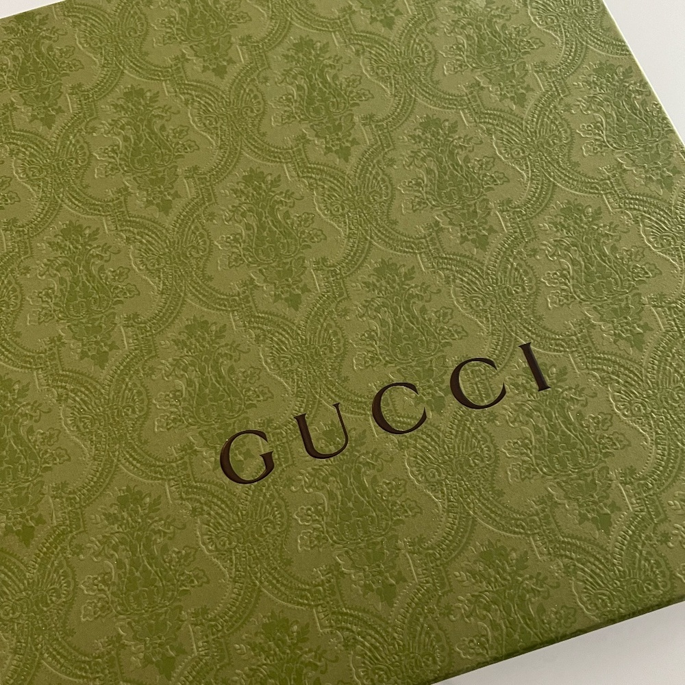 NWT Authentic Gucci Pet/Dog Sweater with Interlocking G - BRAND NEW IN GUCCI BOX - Picture 6 of 9